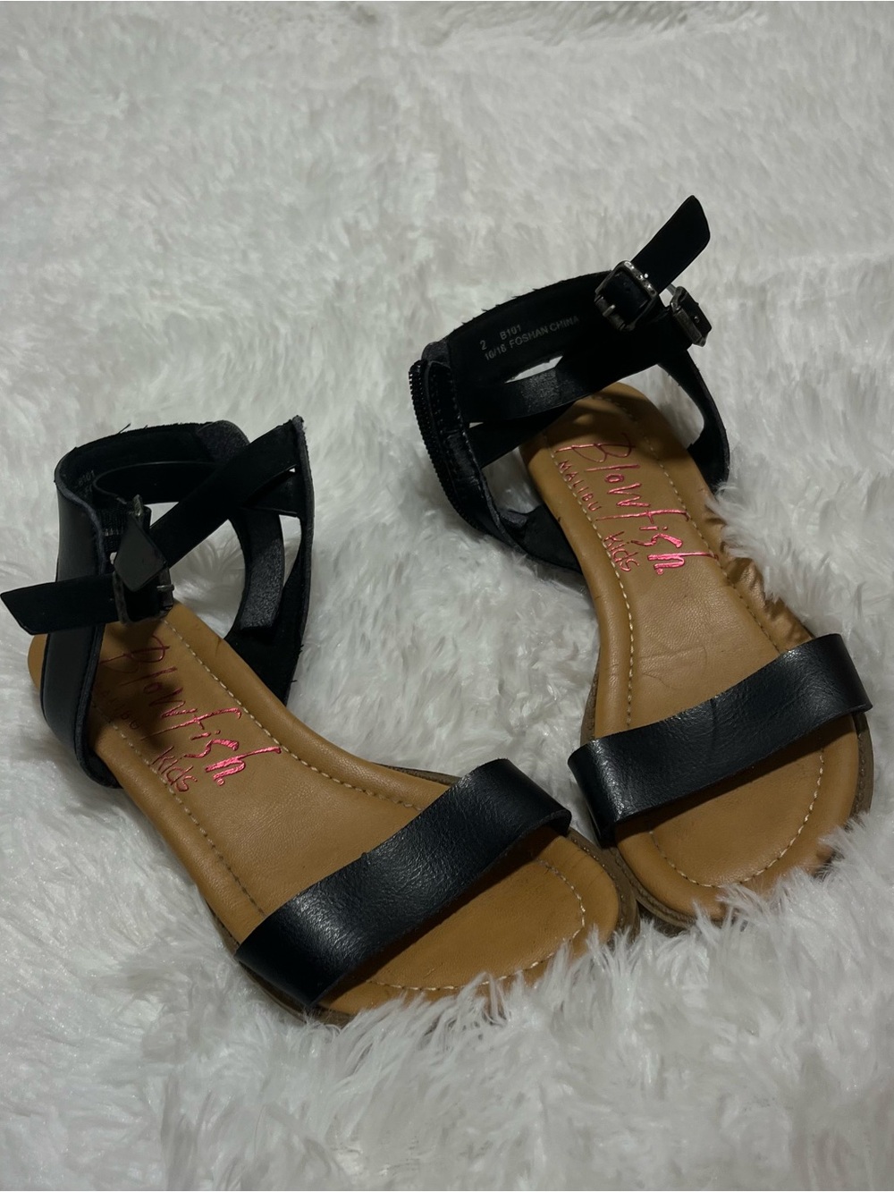 Kids sandals